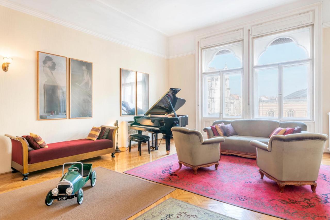 Stunning Spacious Art Nouveau Apart , Grand Piano Lejlighed Budapest Eksteriør billede