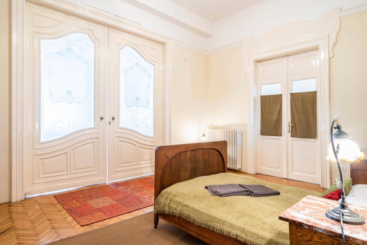 Stunning Spacious Art Nouveau Apart , Grand Piano Lejlighed Budapest Eksteriør billede