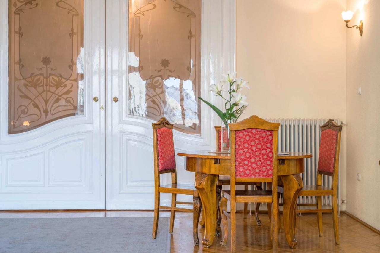 Stunning Spacious Art Nouveau Apart , Grand Piano Lejlighed Budapest Eksteriør billede