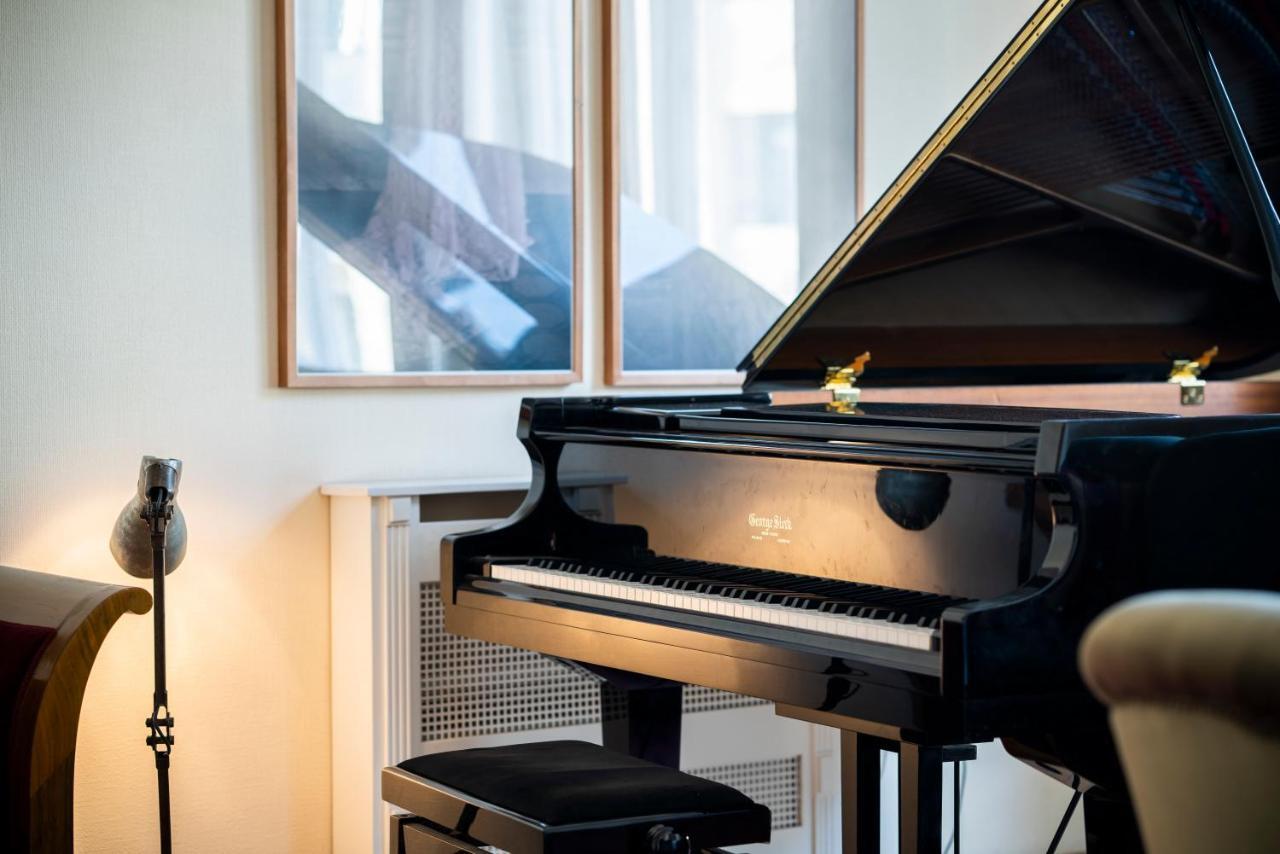 Stunning Spacious Art Nouveau Apart , Grand Piano Lejlighed Budapest Eksteriør billede